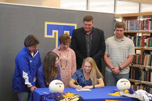 Kaitlyn+Wilsons+Volleyball+Signing+%28The+Hi-Times%29