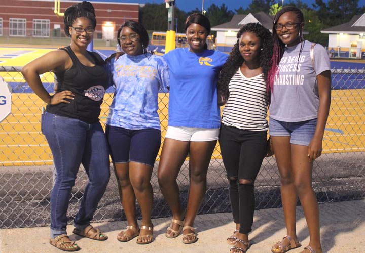 Keke Hayes, Mykia Cannon, Breia Foster, Alexis Knowles, and Zakaria Bradley at the football jamboree on August 10, 2018.