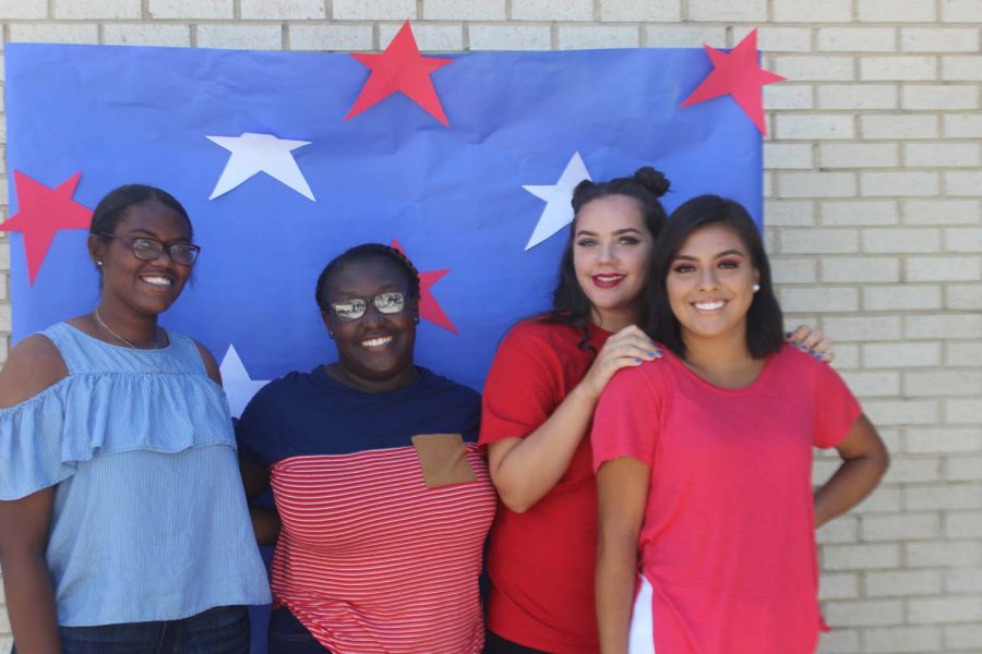 Lydia Phillips, Kaitlyn Dixon, Chloe Warren, and Brenda Flores posing for America day