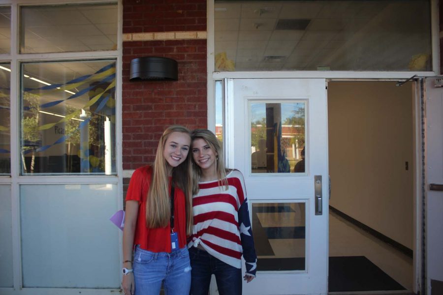 THS students posing for america day