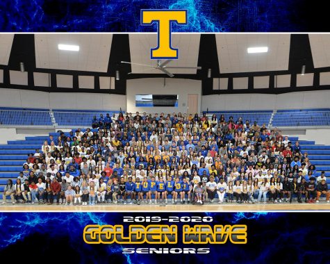 The Class of 2020 senior class photo