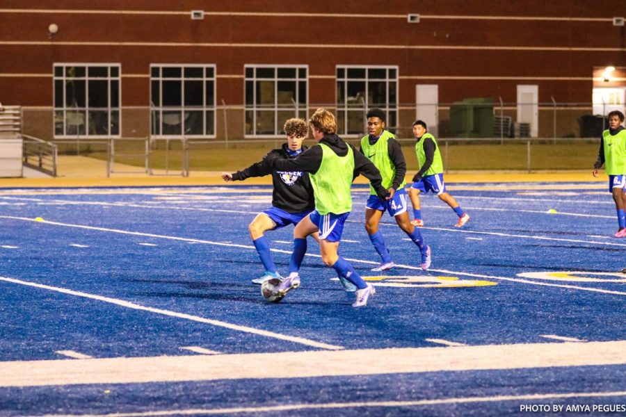 Tupelo Soccer playing possession