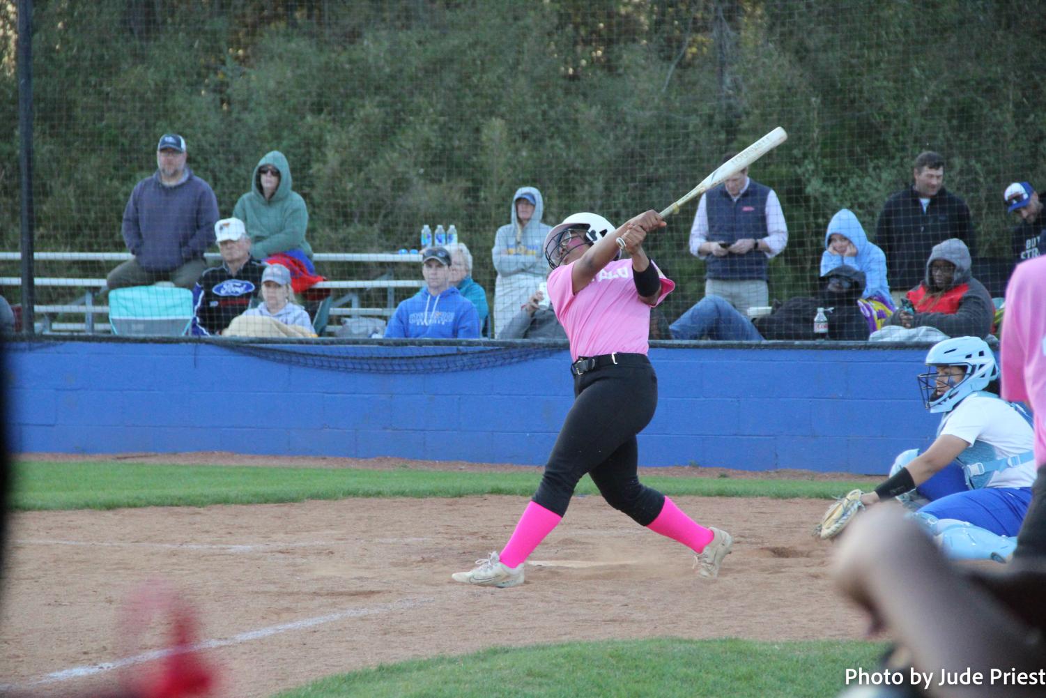 Lady+Wave+softball+holds+breast+cancer+awareness+game