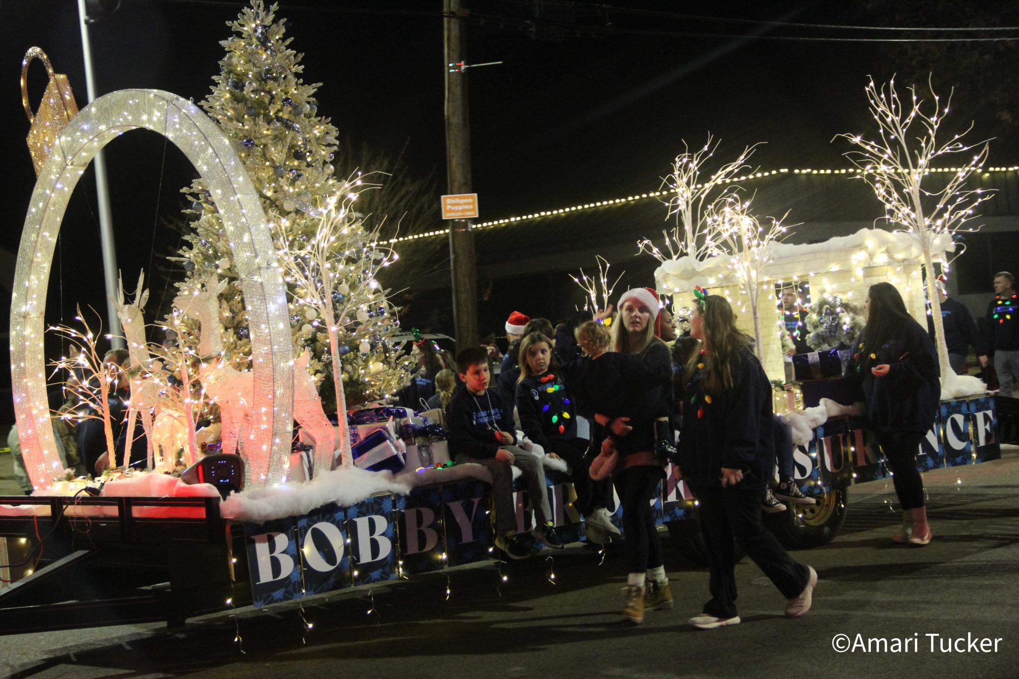 Reeds+rings+in+the+Christmas+Season+with+75th+annual+Christmas+Parade