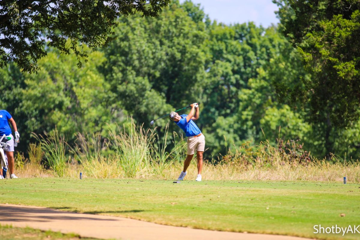  Jack Morris finishes his swing 