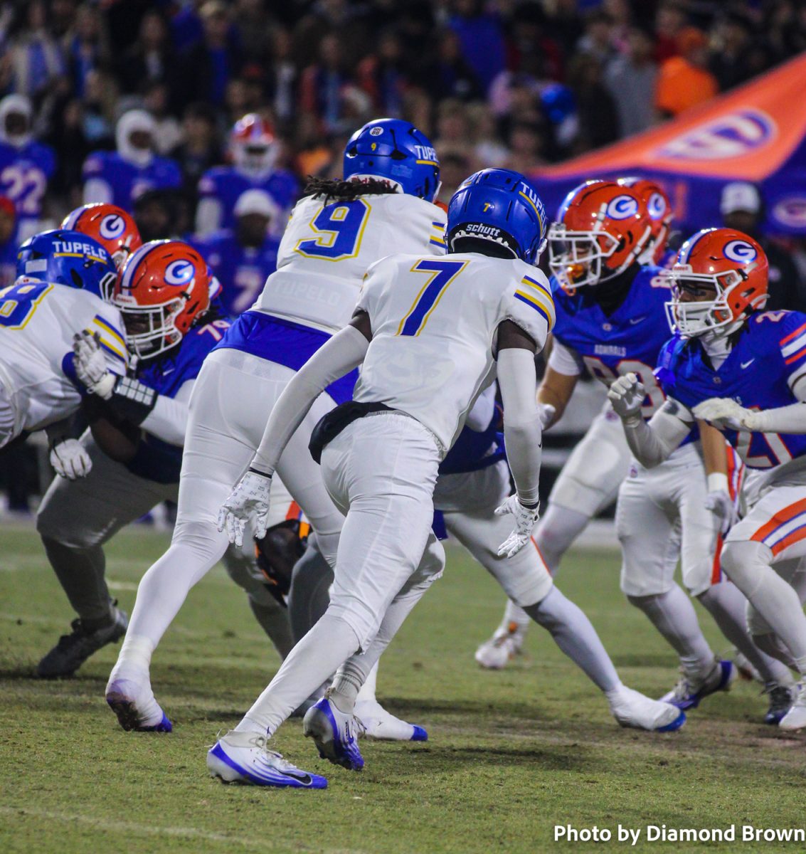JaReylan McCoy and Tre McCoy making their way to the hole