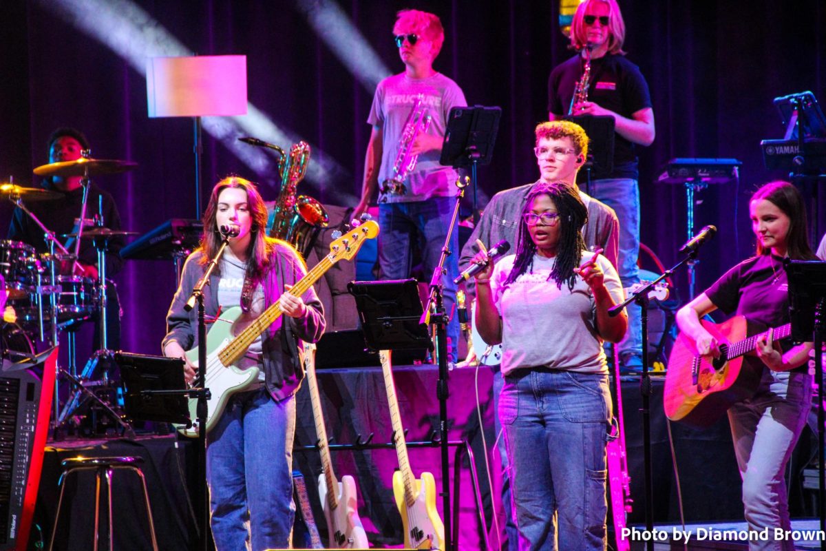 Mady White singing