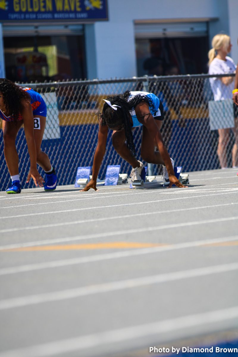 Mary Standfield in the set position